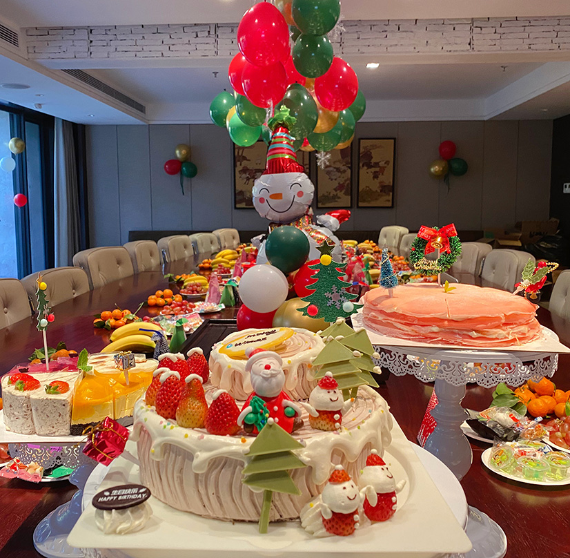 YANG设计集团圣诞节生日趴_精心布置的会场