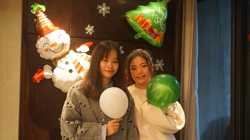 YANG设计集团圣诞节生日趴_家人们合影