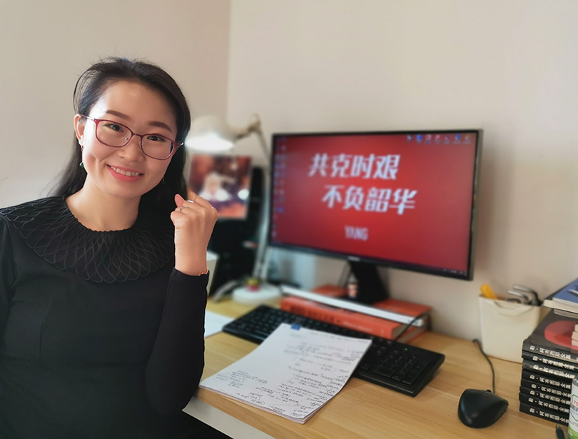 YANG设计集团员工晒出在家办公照片