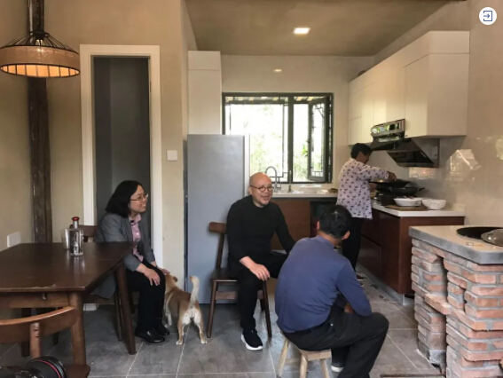 杨邦胜先生为南京最美女教师公益改造小平房 杨邦胜先生为南京最美女教师公益改造小平房