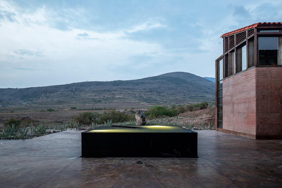 Casa Silencio